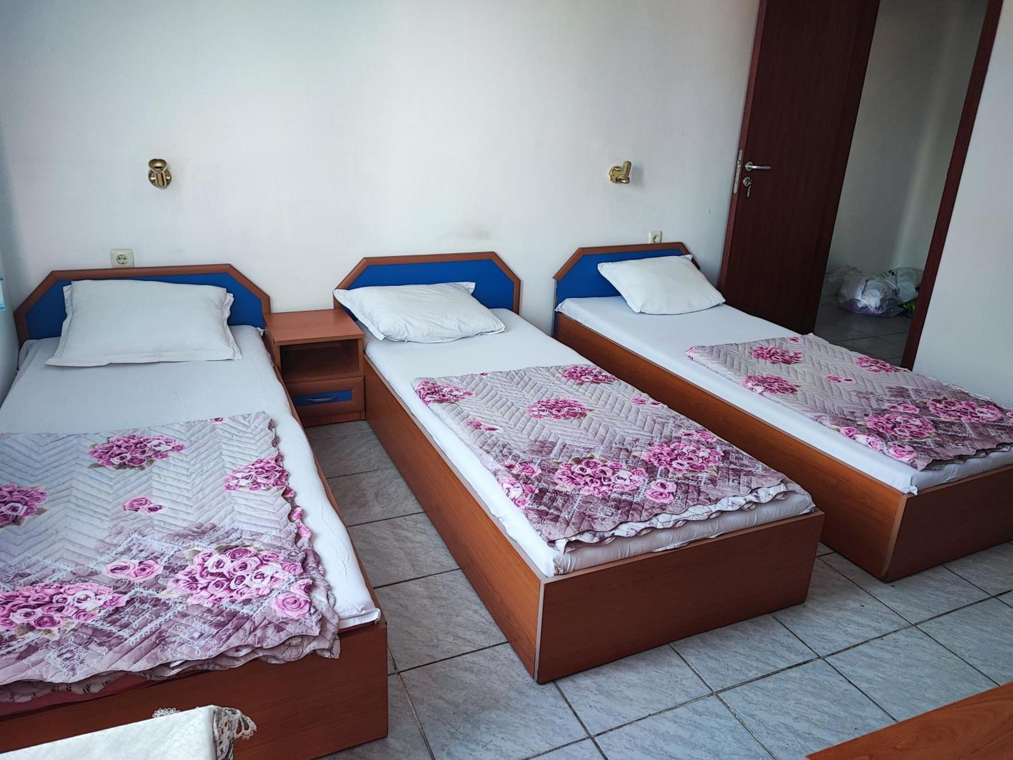 Fa Mol Lägenhet Slăntjev Brjag Exteriör bild